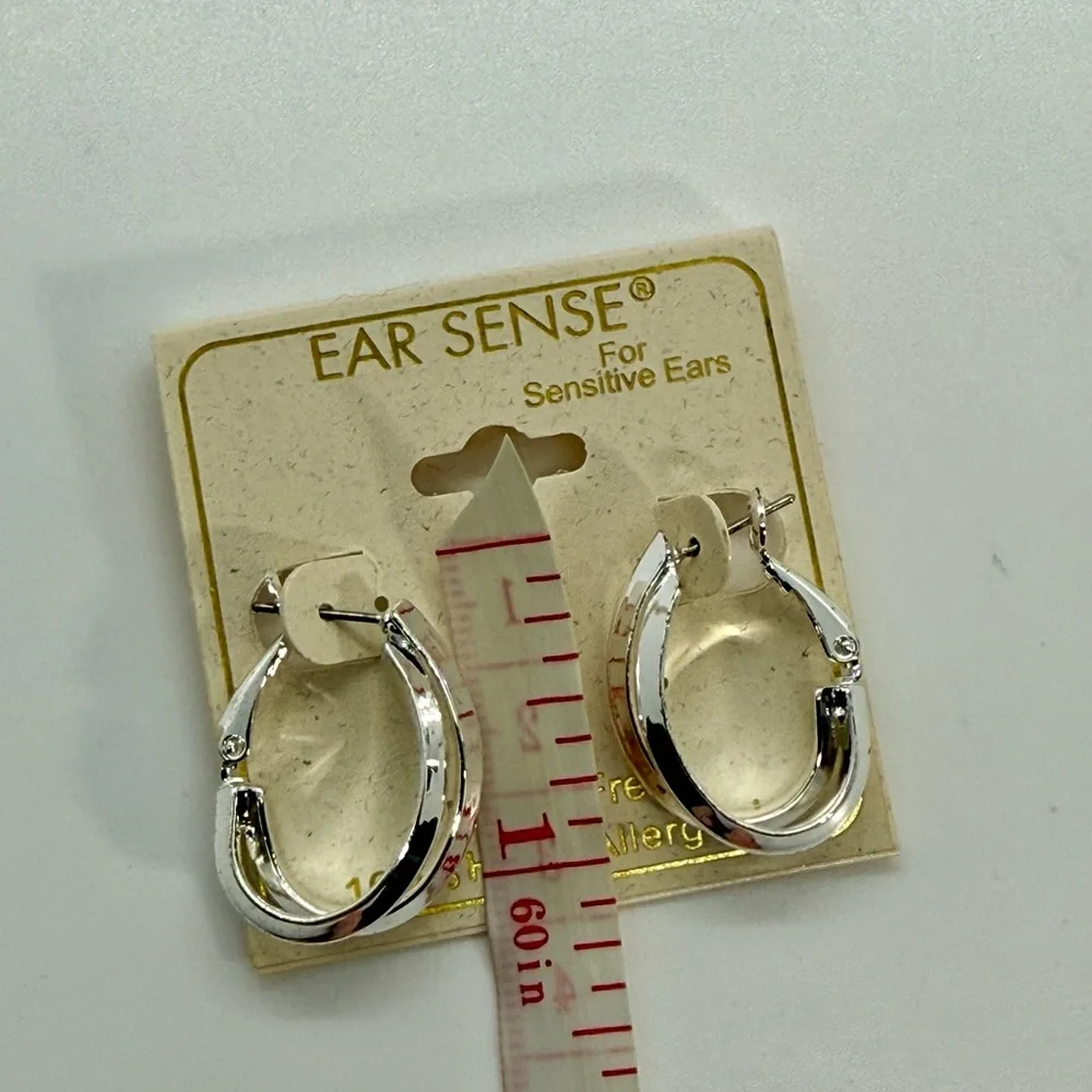 Chic Small Silver Hoop Earrings - Nickel Free for Sensitive Ears‎